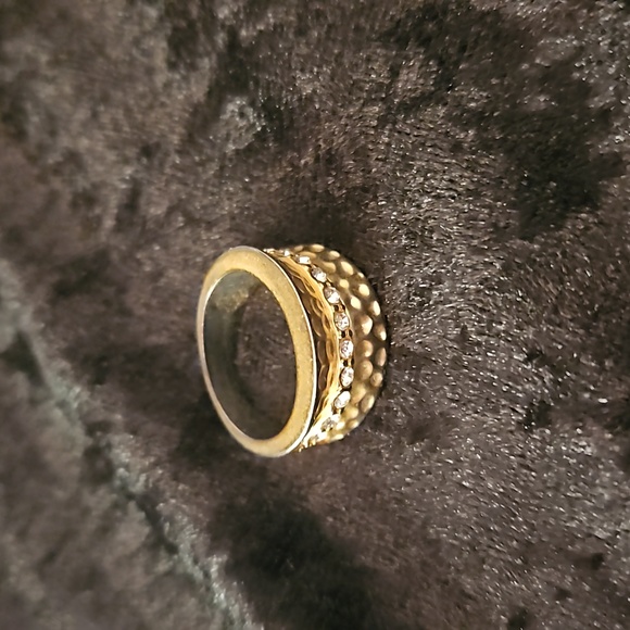 Ring - Picture 2 of 3